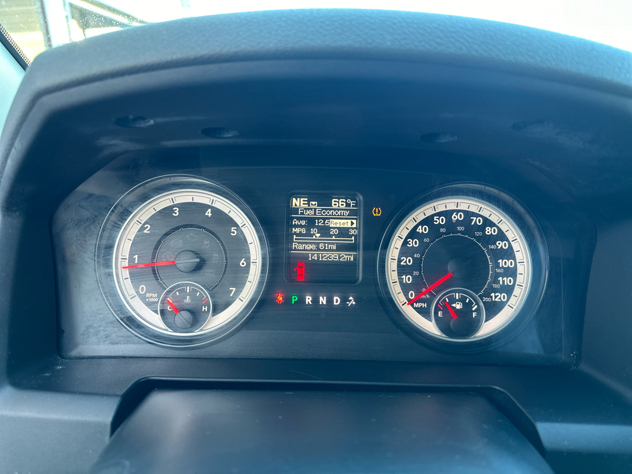 RAM 1500 Tradesman/Express Crew Cab SWB 2WD 2014 RAM 1500 Tradesman/Express Crew Cab SWB 2WD 2014
