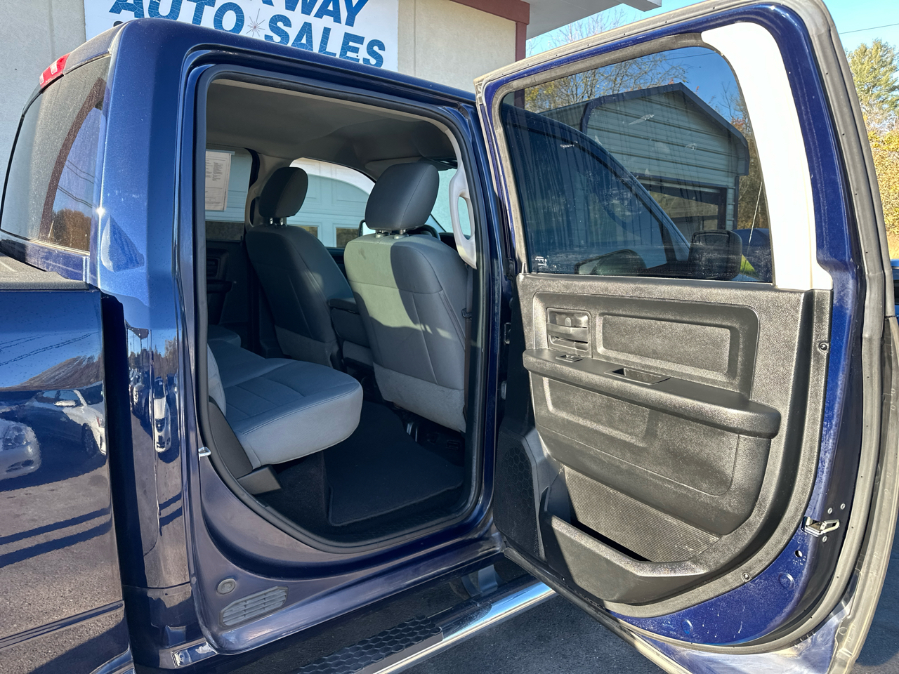 RAM 1500 Tradesman/Express Crew Cab SWB 2WD 2014 RAM 1500 Tradesman/Express Crew Cab SWB 2WD 2014