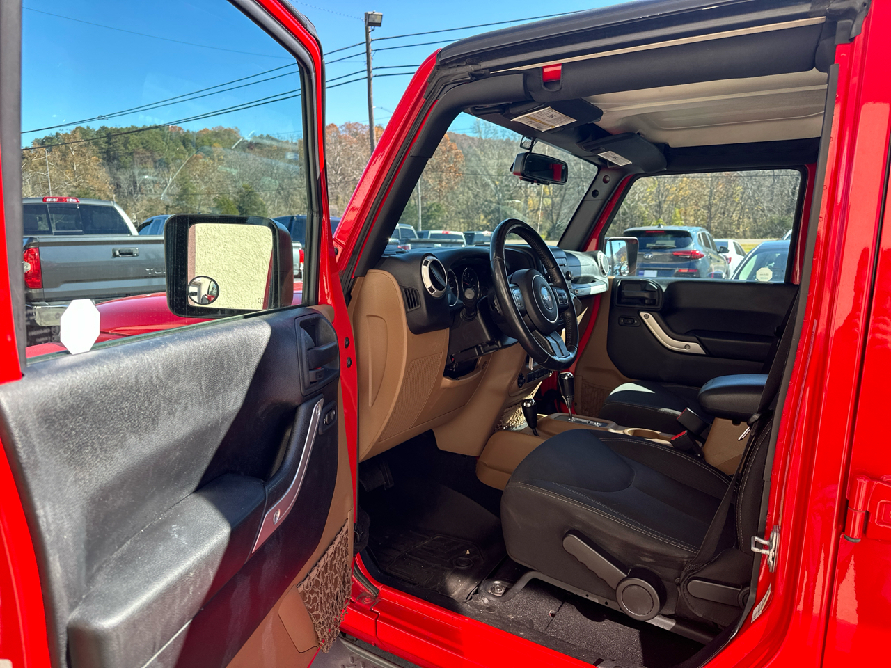 2016 Jeep Wrangler Unlimited Sahara photo 4