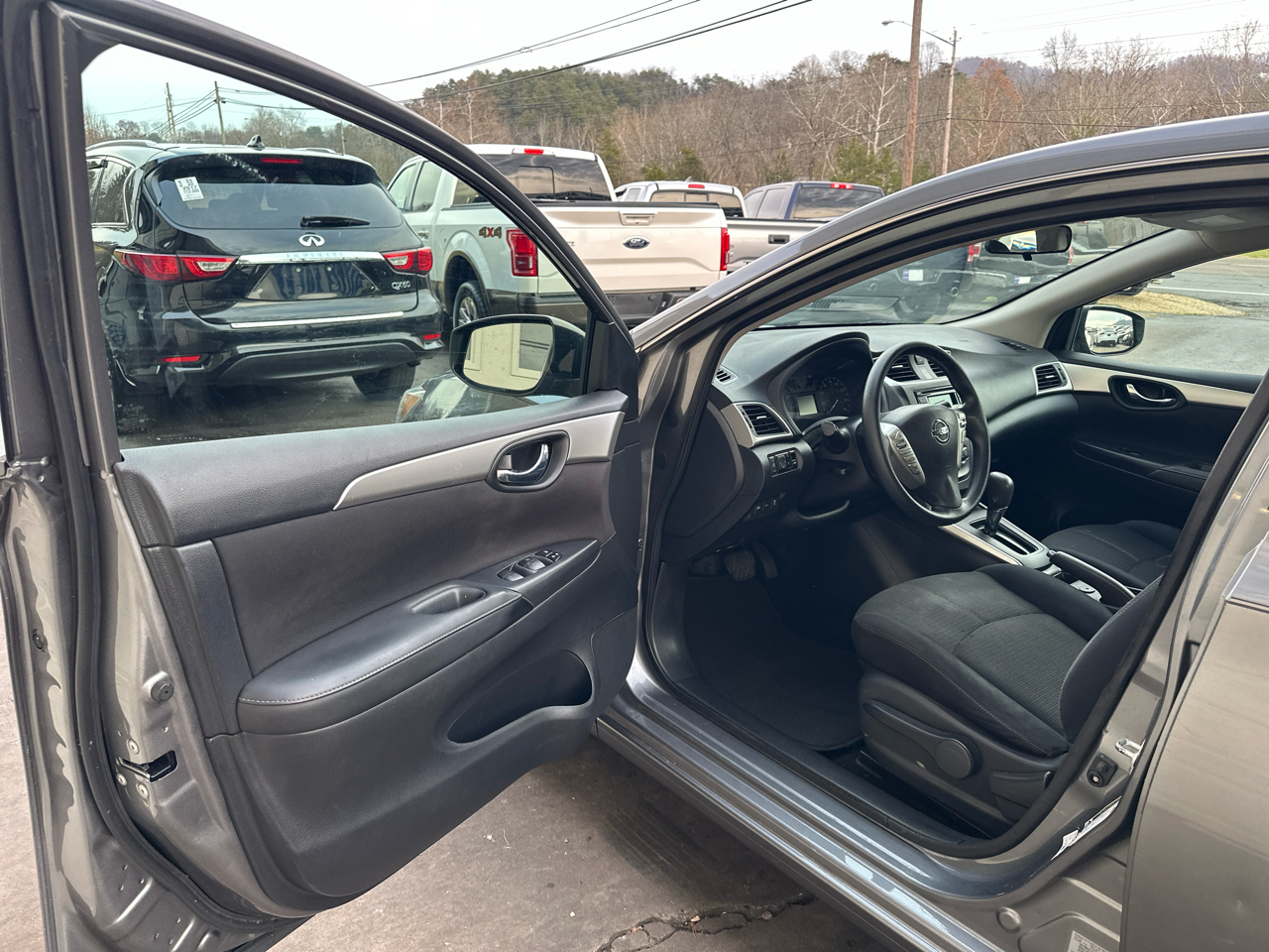 2017 Nissan Sentra SL photo 3