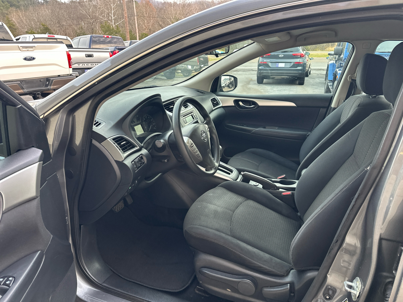 2017 Nissan Sentra SL photo 4