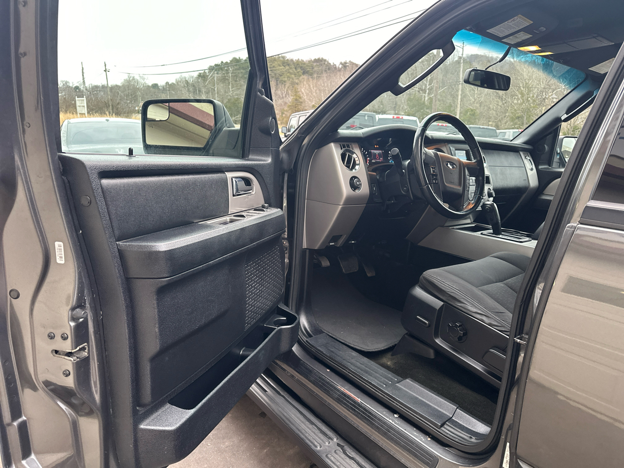 Ford Expedition XLT 4WD 2017