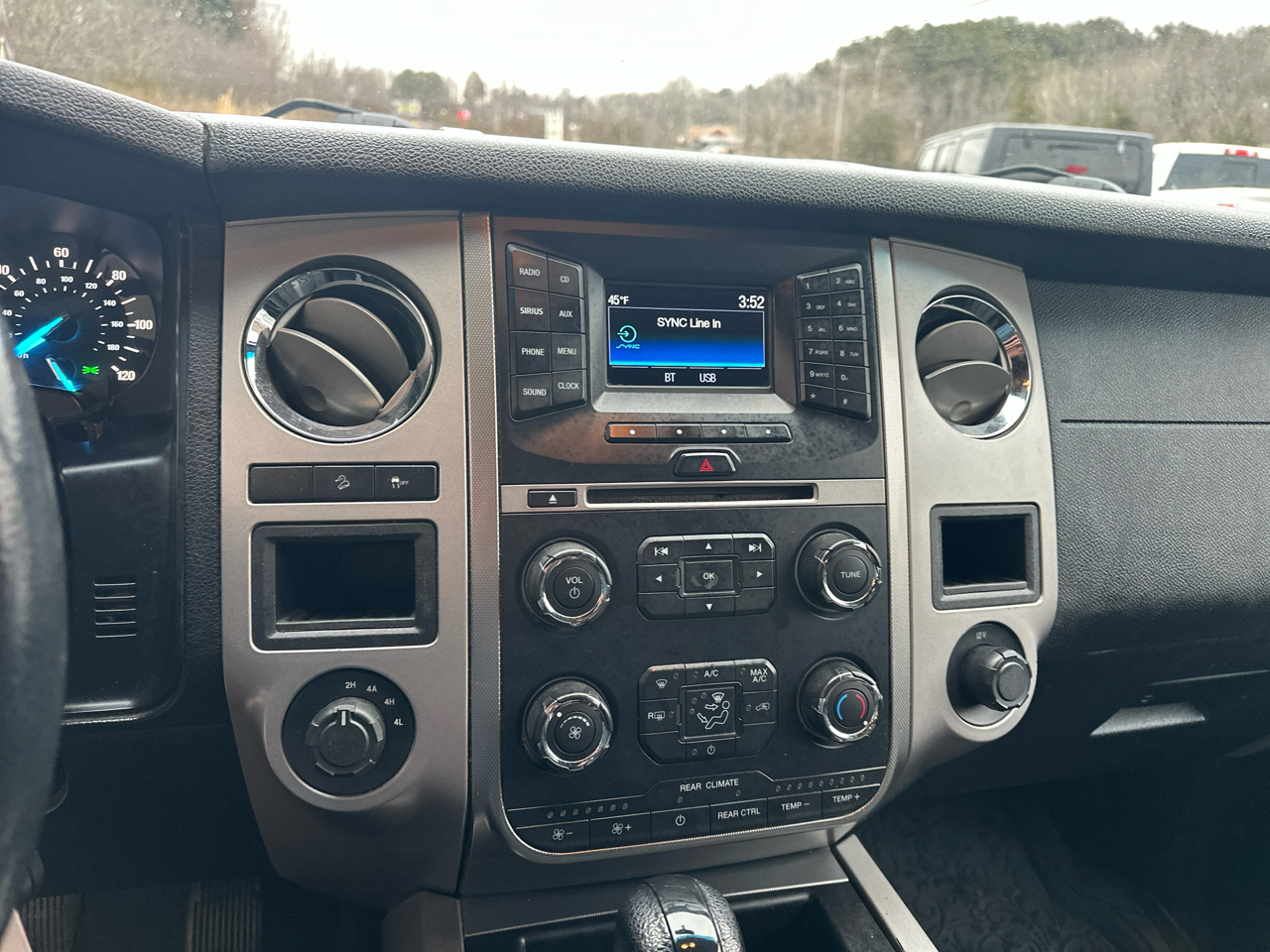 Ford Expedition XLT 4WD 2017