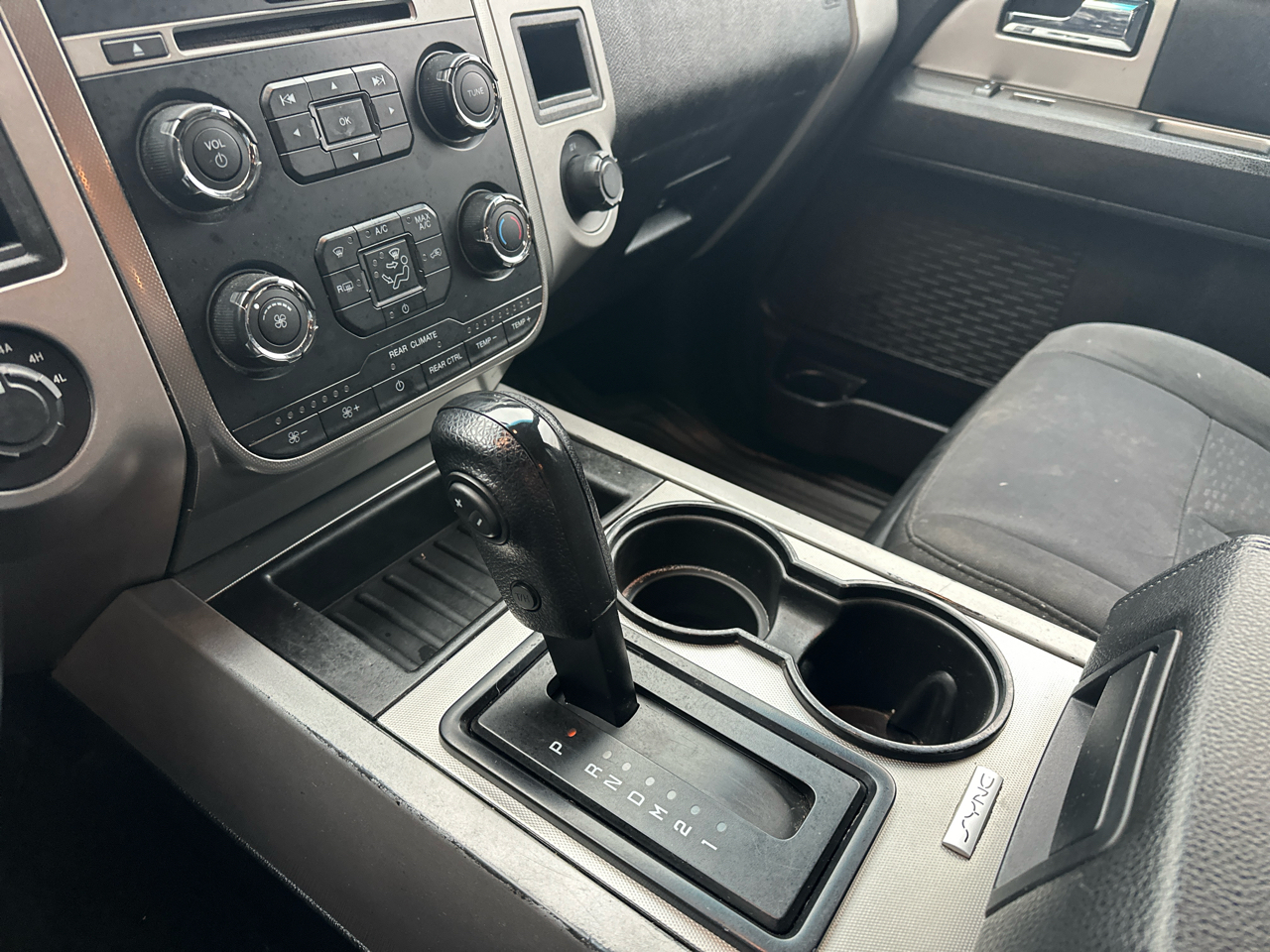 Ford Expedition XLT 4WD 2017