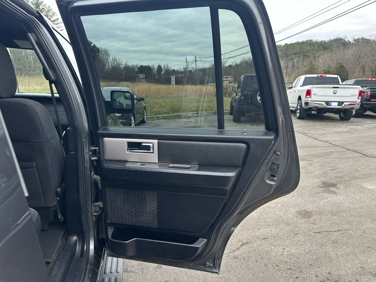 Ford Expedition XLT 4WD 2017