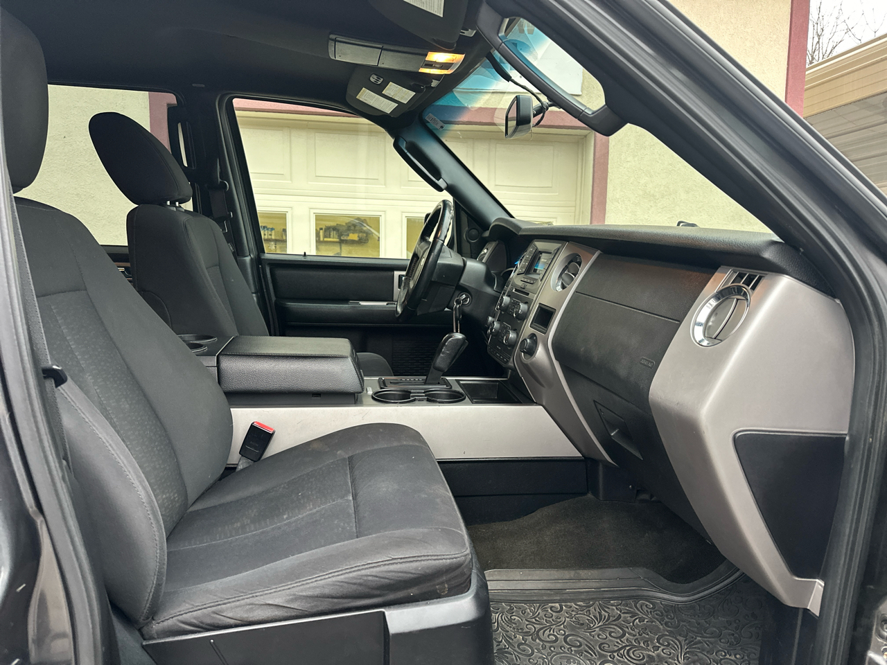 Ford Expedition XLT 4WD 2017