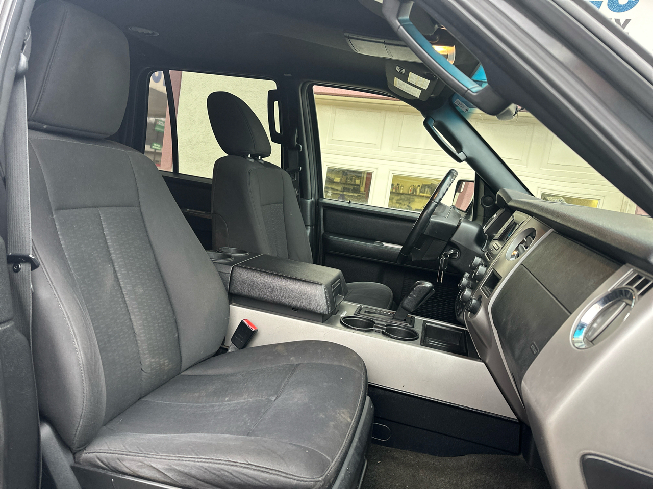 Ford Expedition XLT 4WD 2017