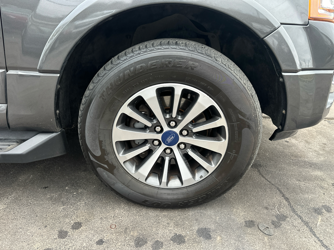 Ford Expedition XLT 4WD 2017