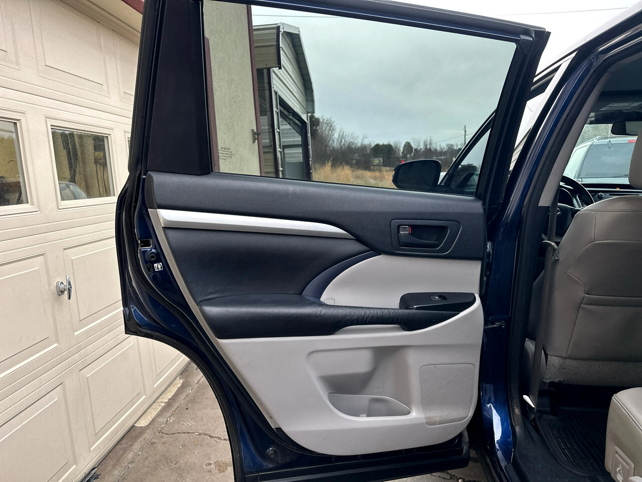 Toyota Highlander LE AWD V6 2015