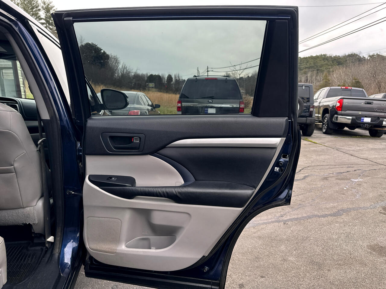 Toyota Highlander LE AWD V6 2015