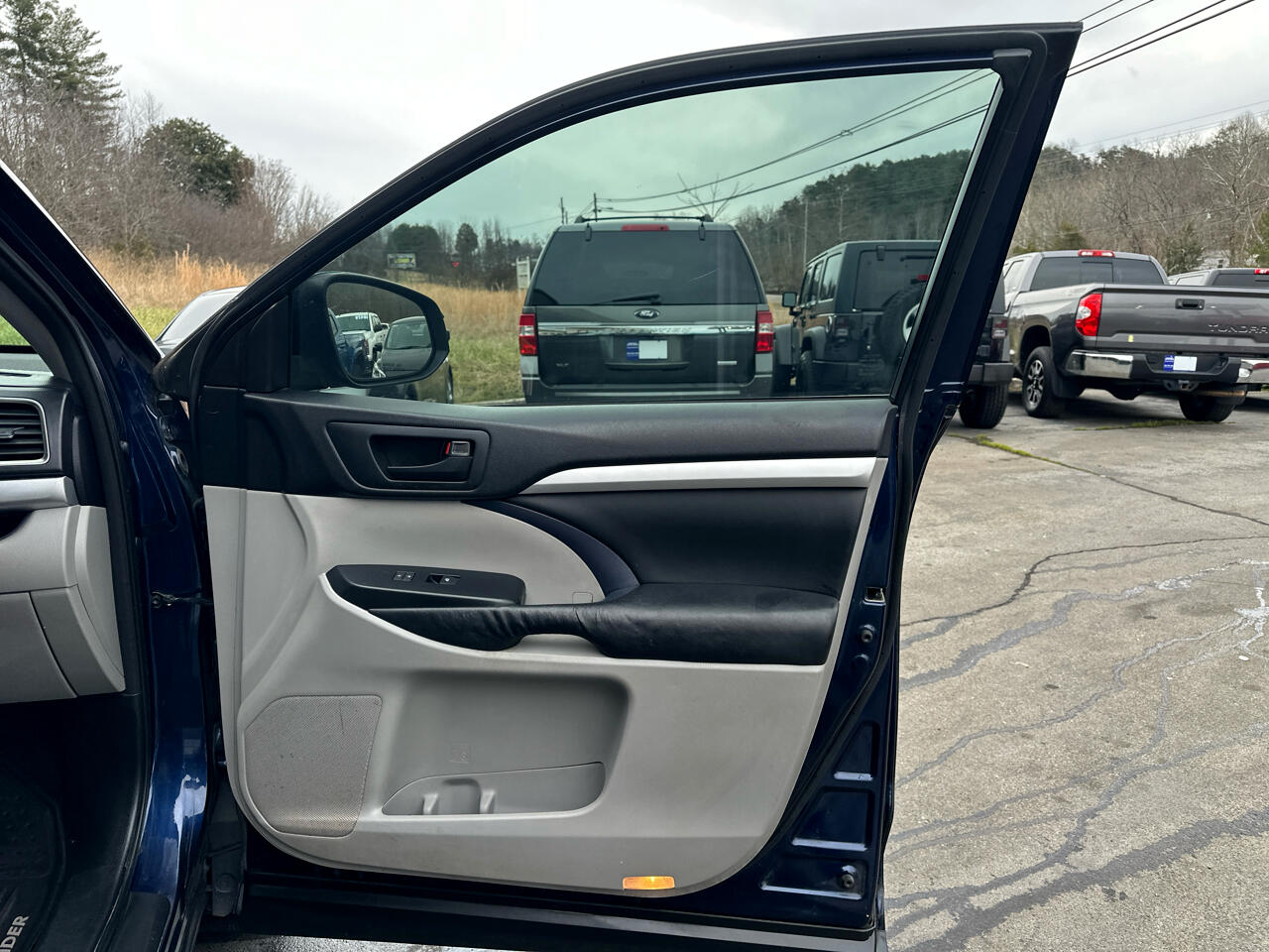 Toyota Highlander LE AWD V6 2015