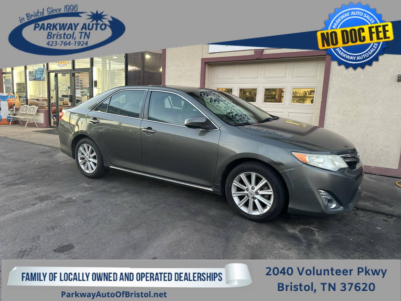 2012 Toyota Camry XLE's photo
