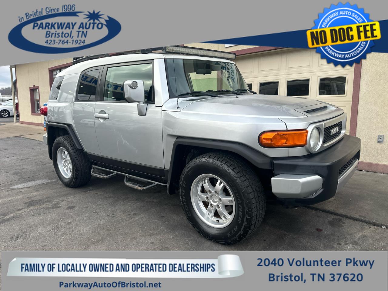 2007 Toyota FJ Cruiser Base's photo