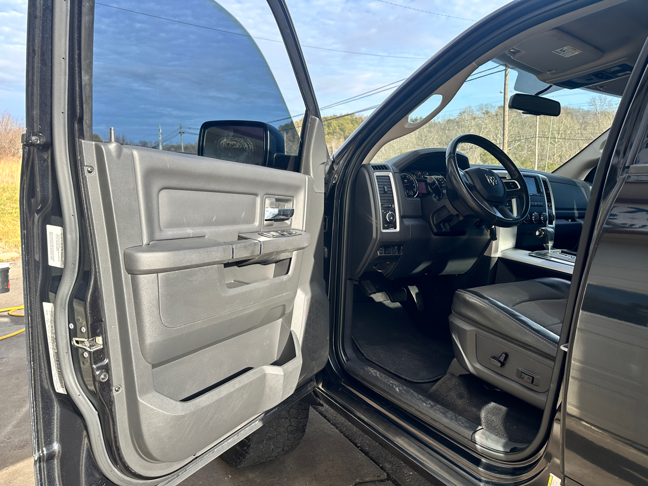 Dodge 1500 SLT Quad Cab 4WD 2011