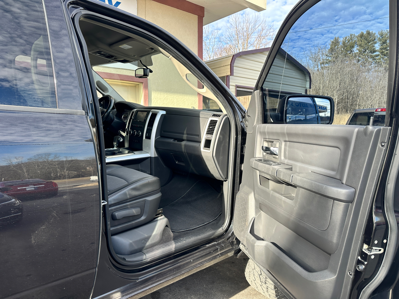 Dodge 1500 SLT Quad Cab 4WD 2011