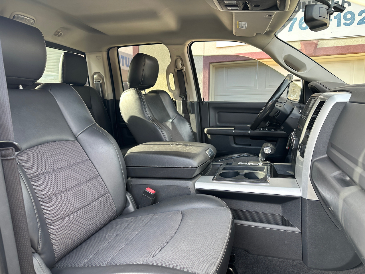 Dodge 1500 SLT Quad Cab 4WD 2011