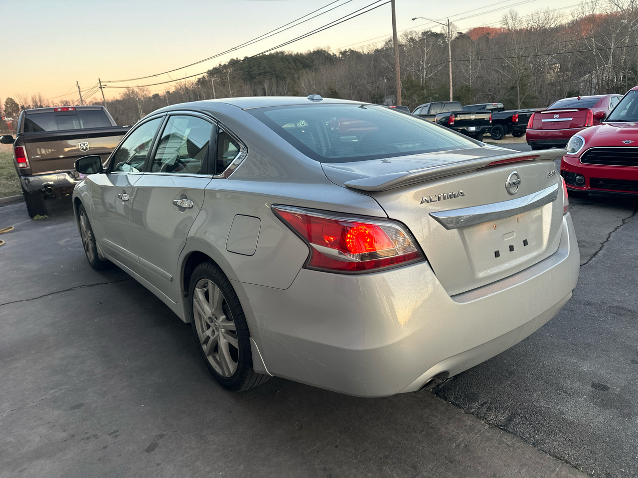 Nissan Altima 3.5 SV 2015