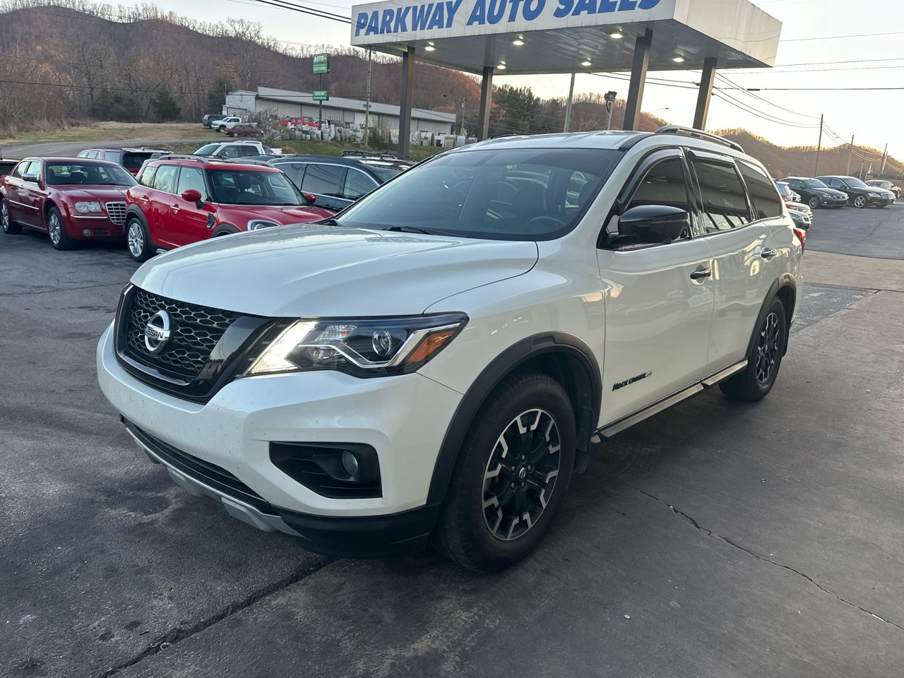 Nissan Pathfinder SL 4WD 2020