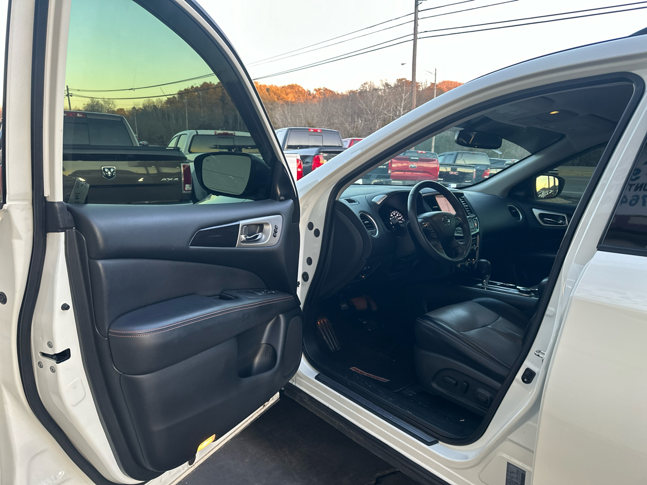 Nissan Pathfinder SL 4WD 2020