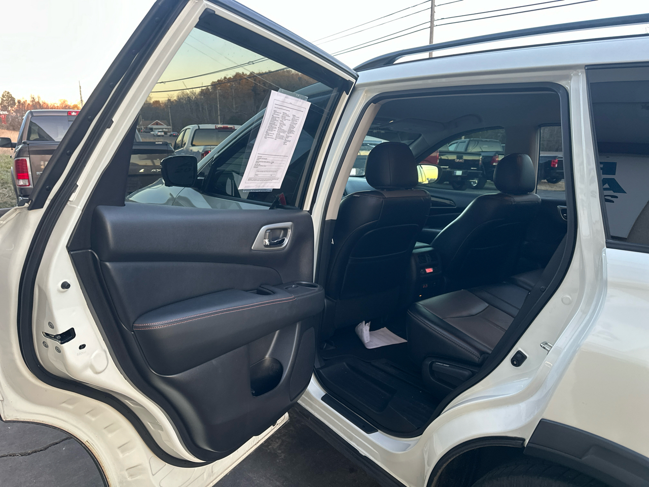 Nissan Pathfinder SL 4WD 2020