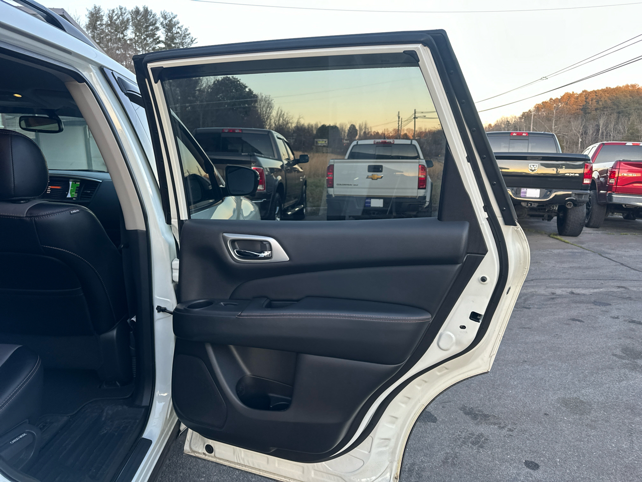 Nissan Pathfinder SL 4WD 2020