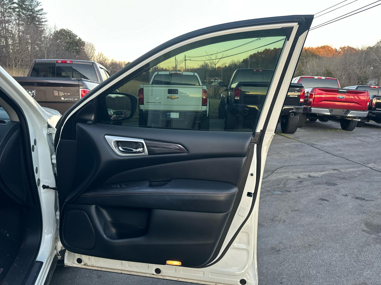 Nissan Pathfinder SL 4WD 2020