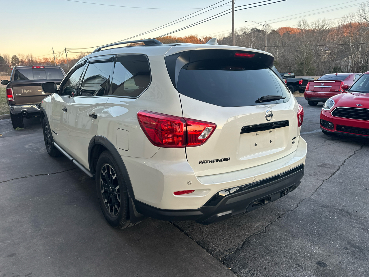 Nissan Pathfinder SL 4WD 2020