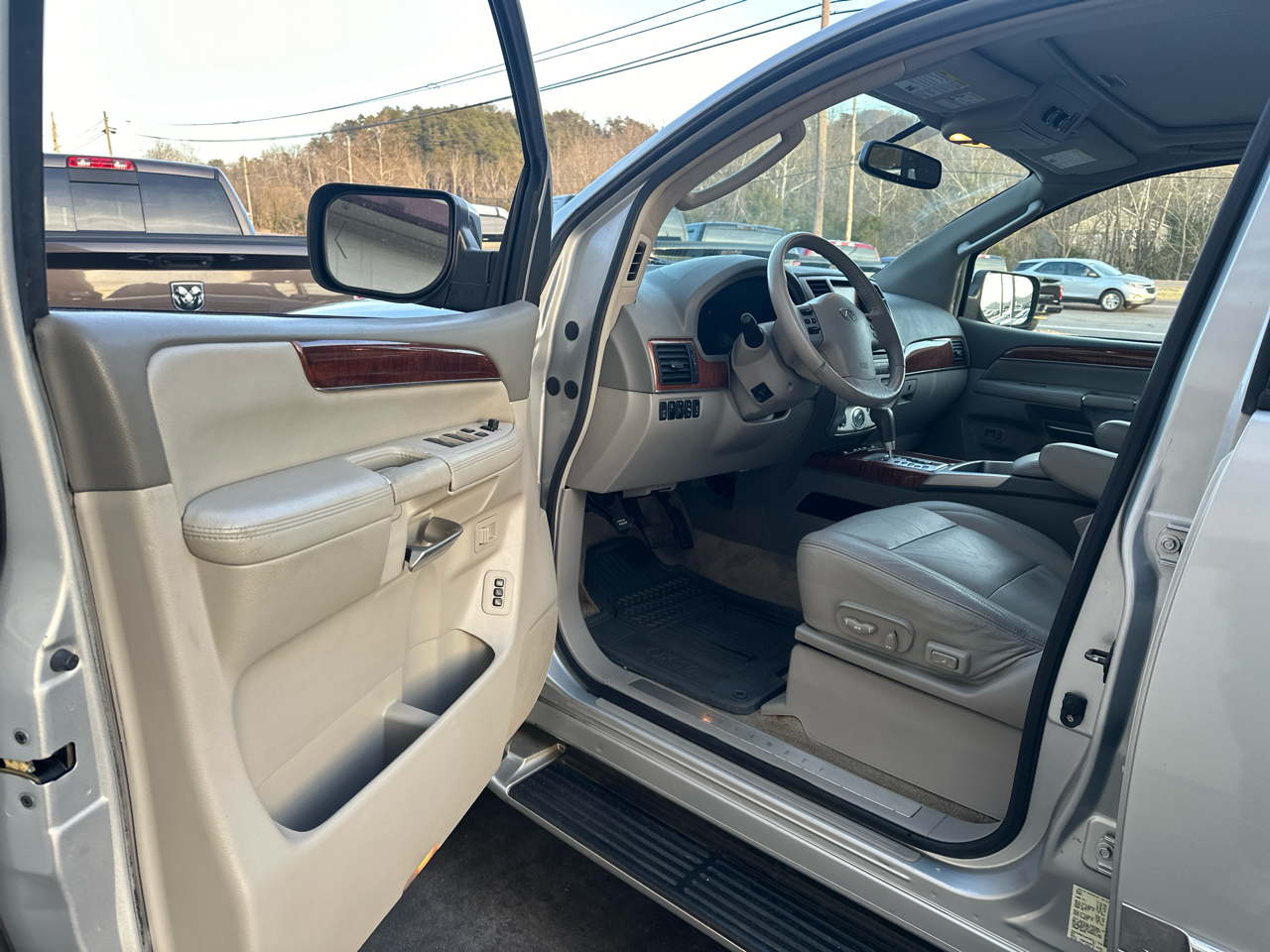 Infiniti QX56 AWD 2010