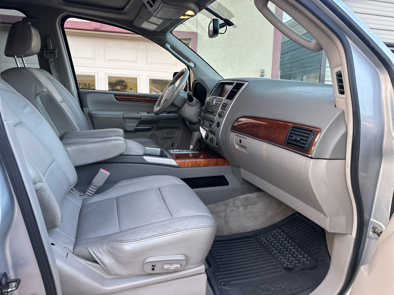 Infiniti QX56 AWD 2010