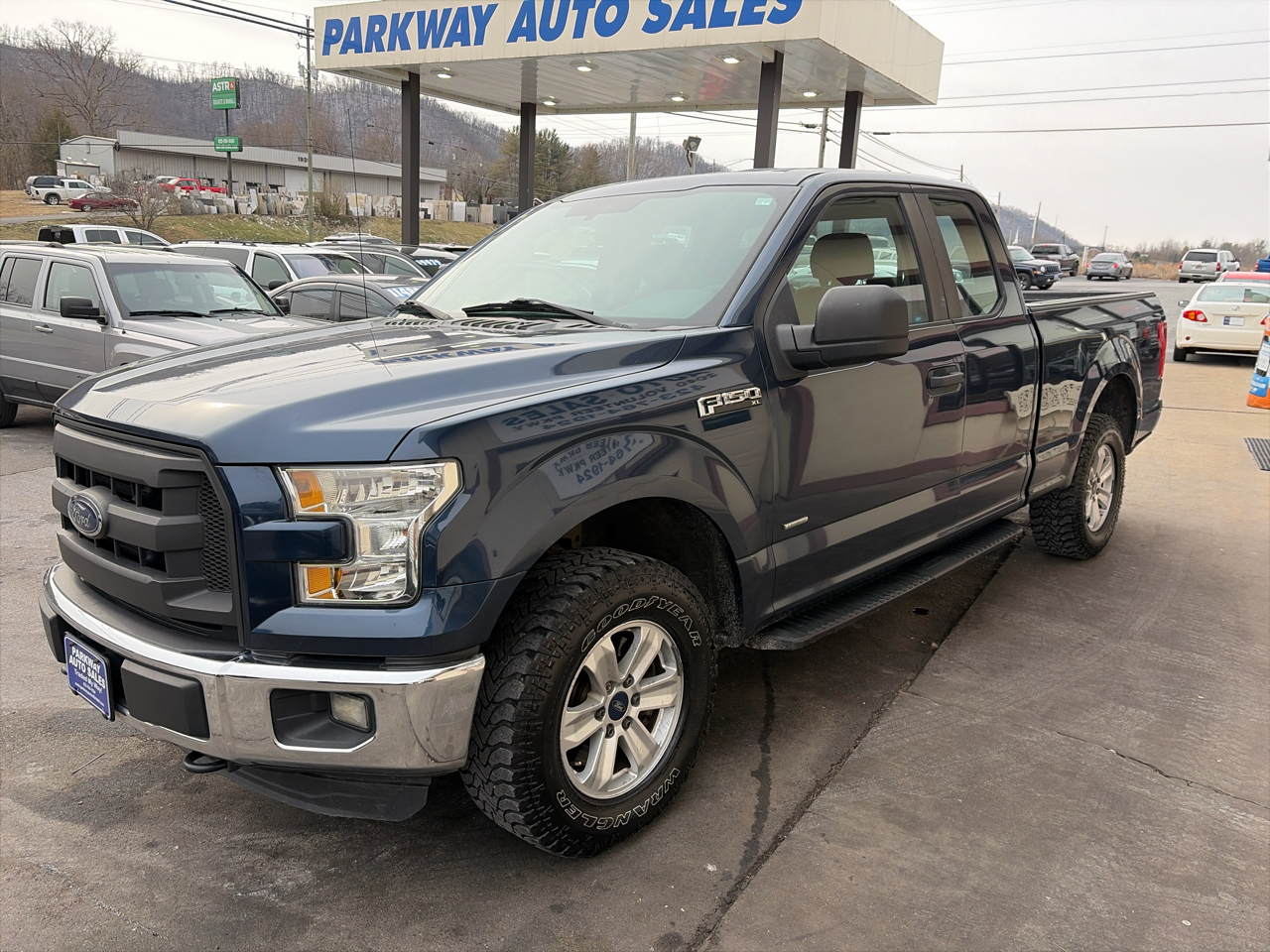 Ford F-150 4WD SuperCab 145" XL 2016