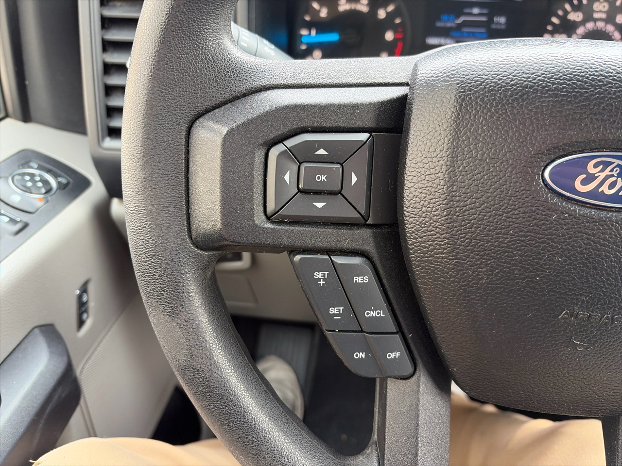 Ford F-150 4WD SuperCab 145" XL 2016