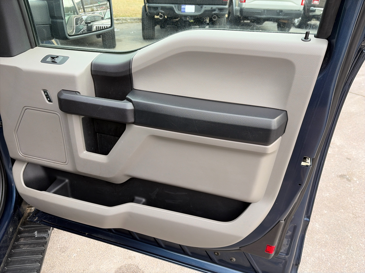 Ford F-150 4WD SuperCab 145" XL 2016