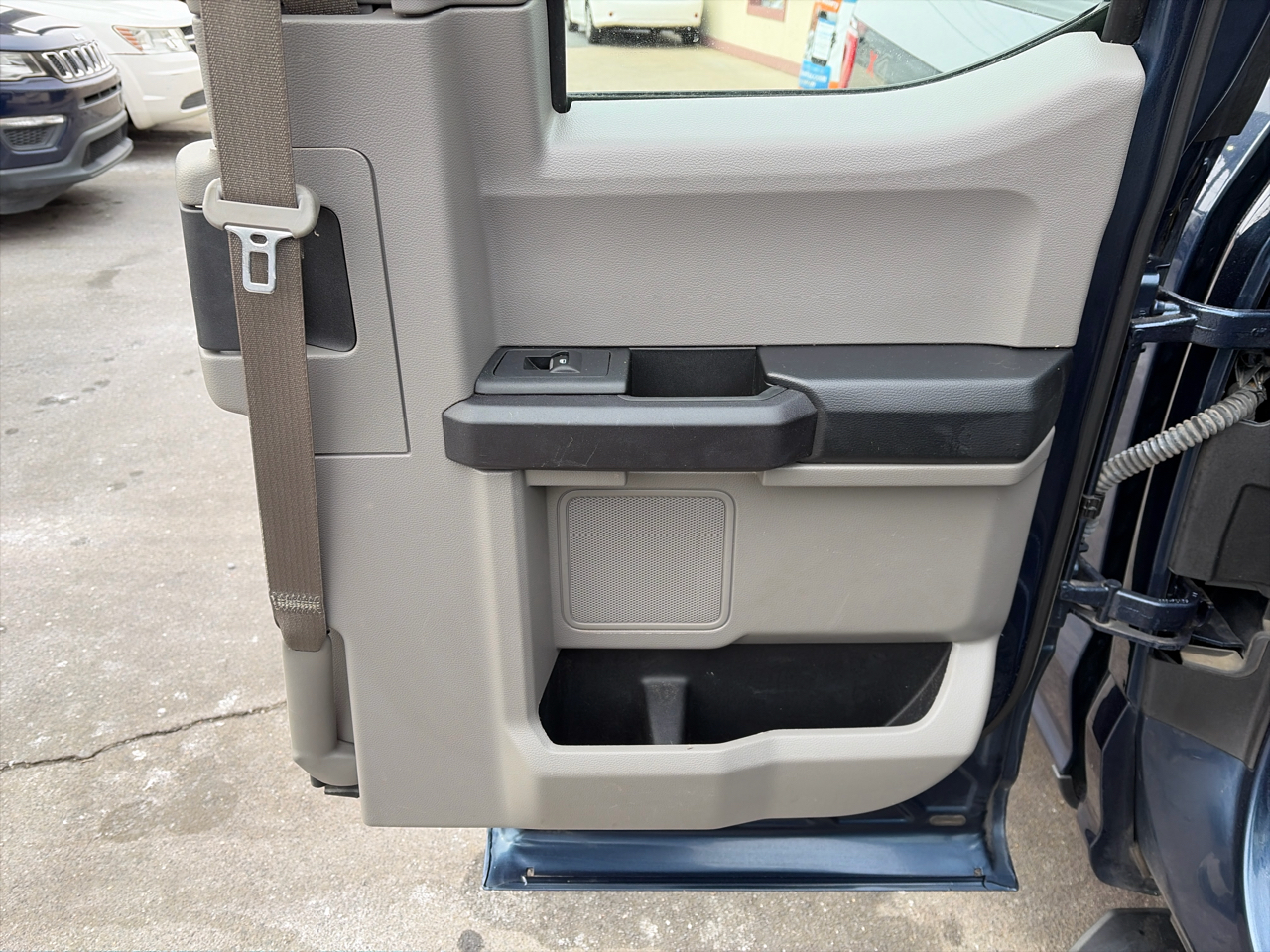 Ford F-150 4WD SuperCab 145" XL 2016