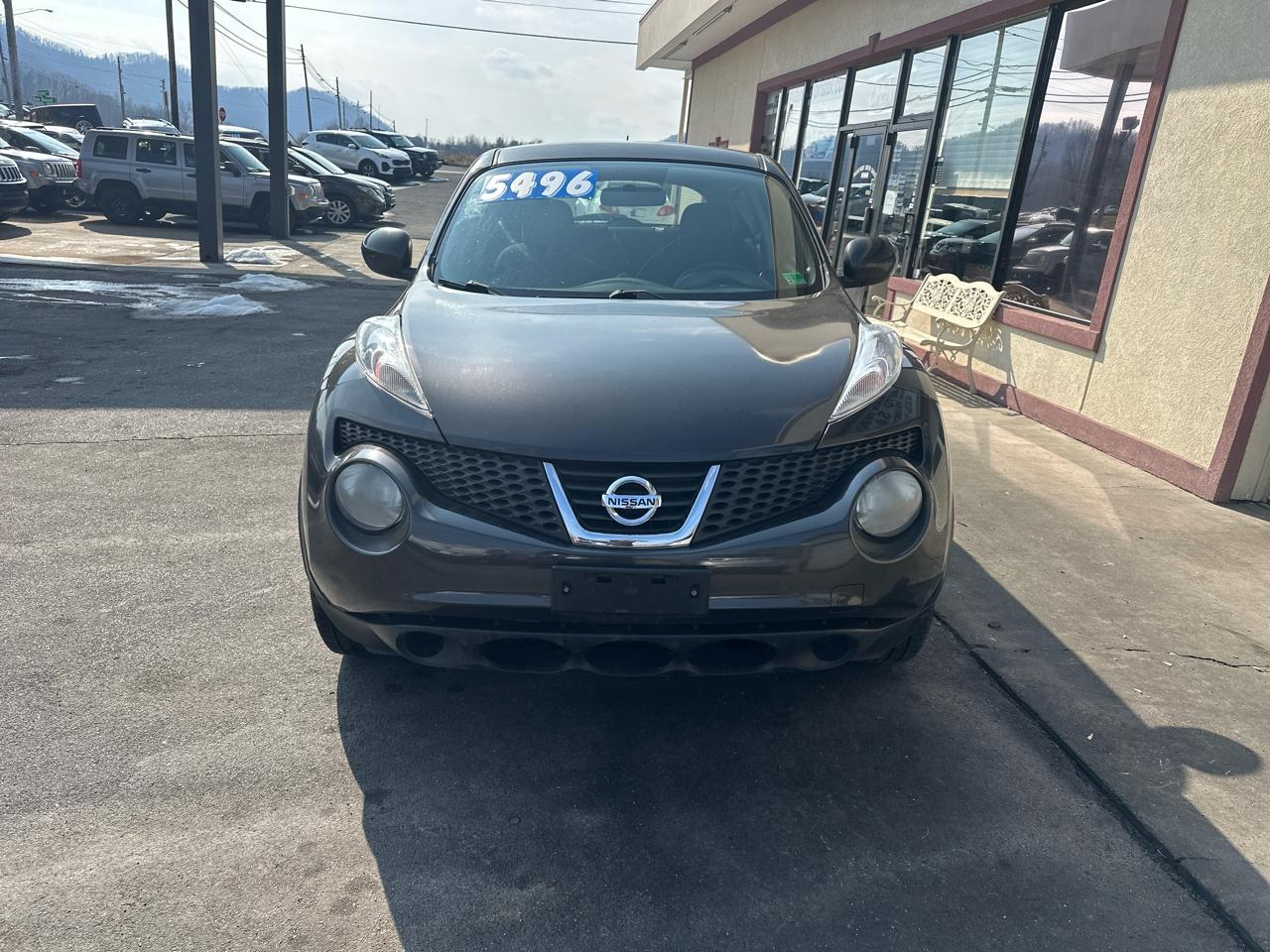 Nissan Juke S FWD 2011