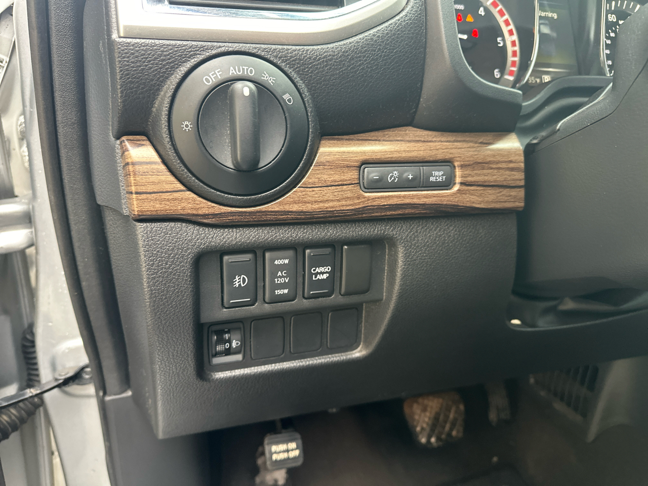 Nissan Titan XD SL 4WD Diesel 2017