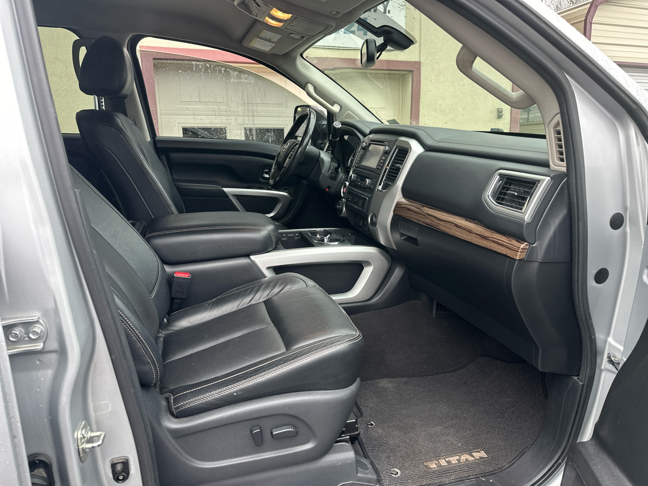 Nissan Titan XD SL 4WD Diesel 2017