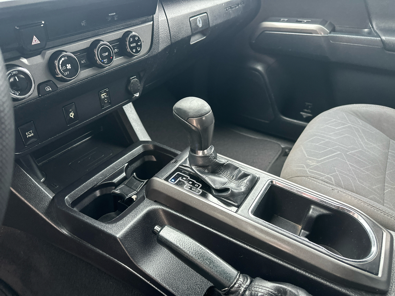 Toyota Tacoma SR5 Double Cab Long Bed V6 6AT 4WD 2016