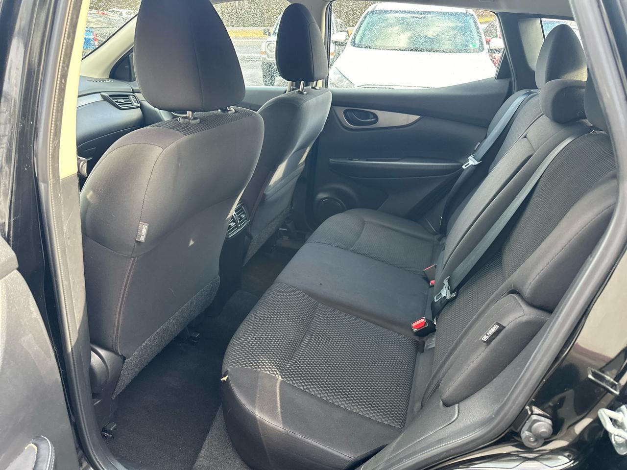 Nissan Rogue Sport S 2020