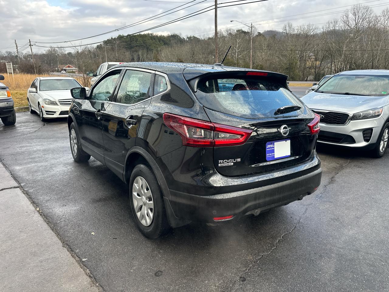 Nissan Rogue Sport S 2020