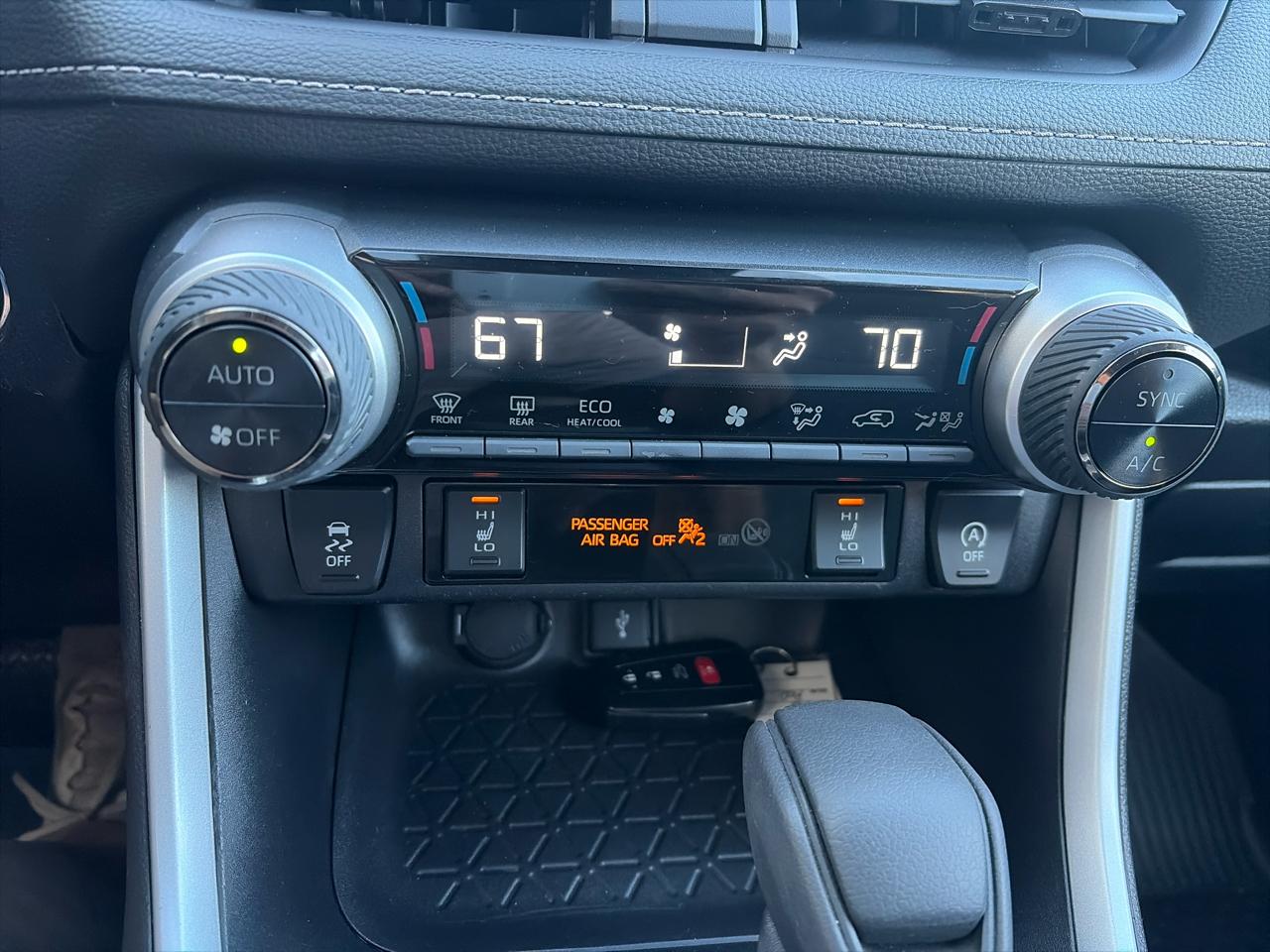 Toyota RAV4 XLE AWD 2022