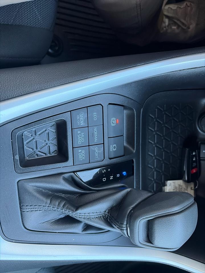 Toyota RAV4 XLE AWD 2022