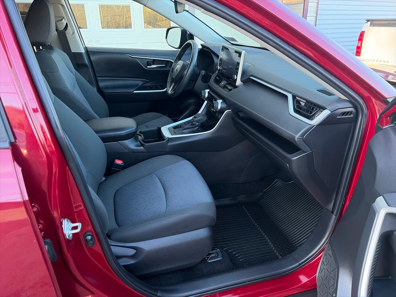 Toyota RAV4 XLE AWD 2022