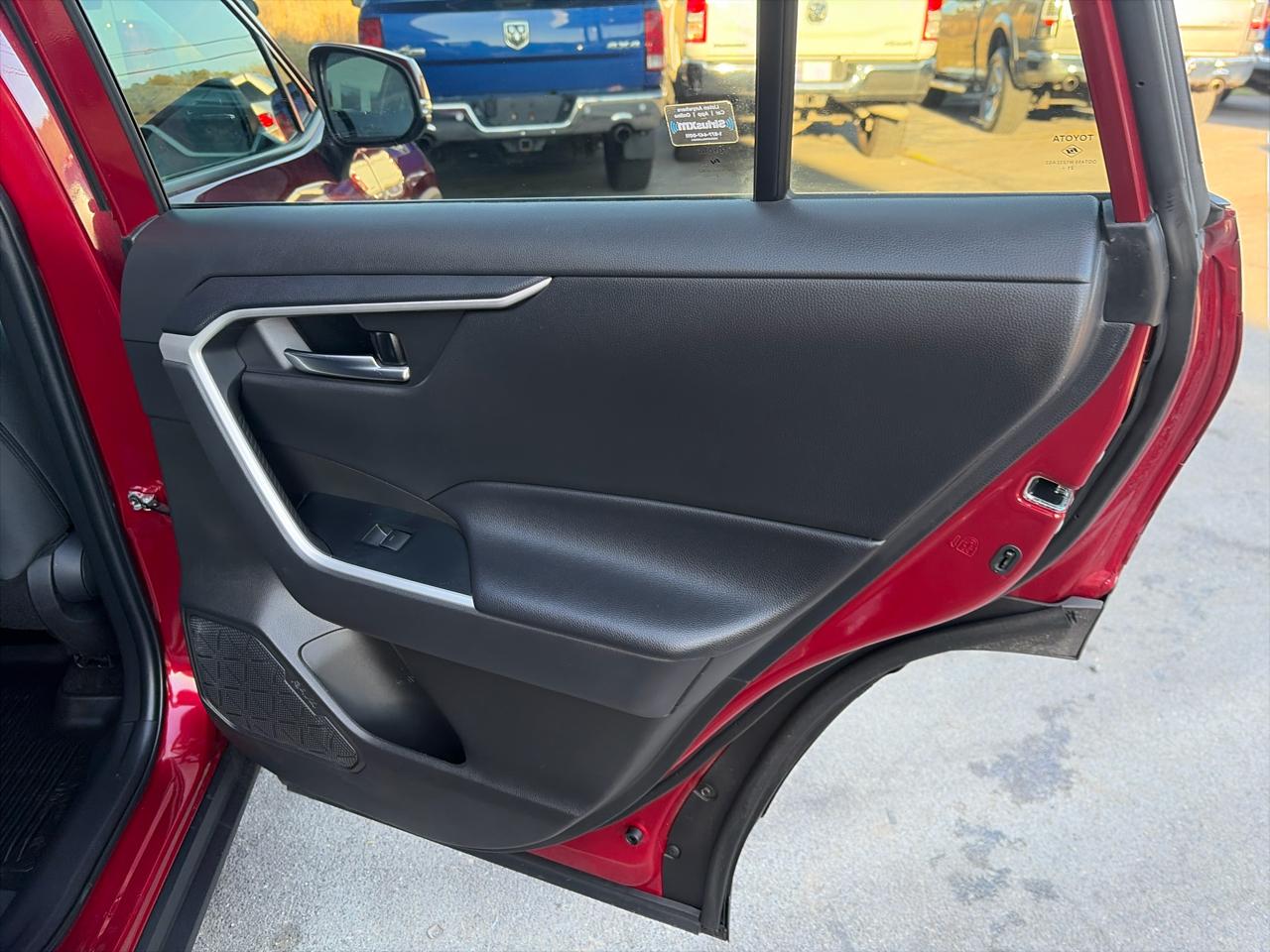 Toyota RAV4 XLE AWD 2022