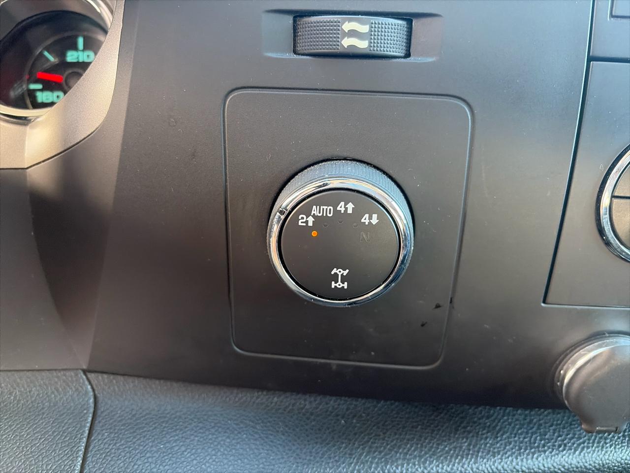 Chevrolet Silverado 1500 LT Crew Cab 4WD 2013