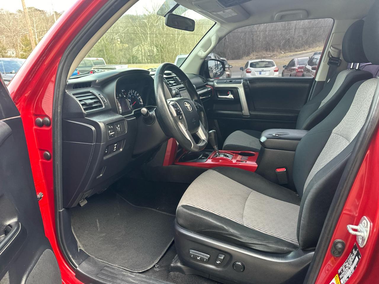 Toyota 4Runner SR5 2WD 2014