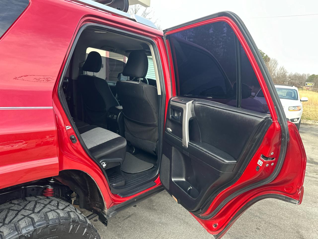 Toyota 4Runner SR5 2WD 2014