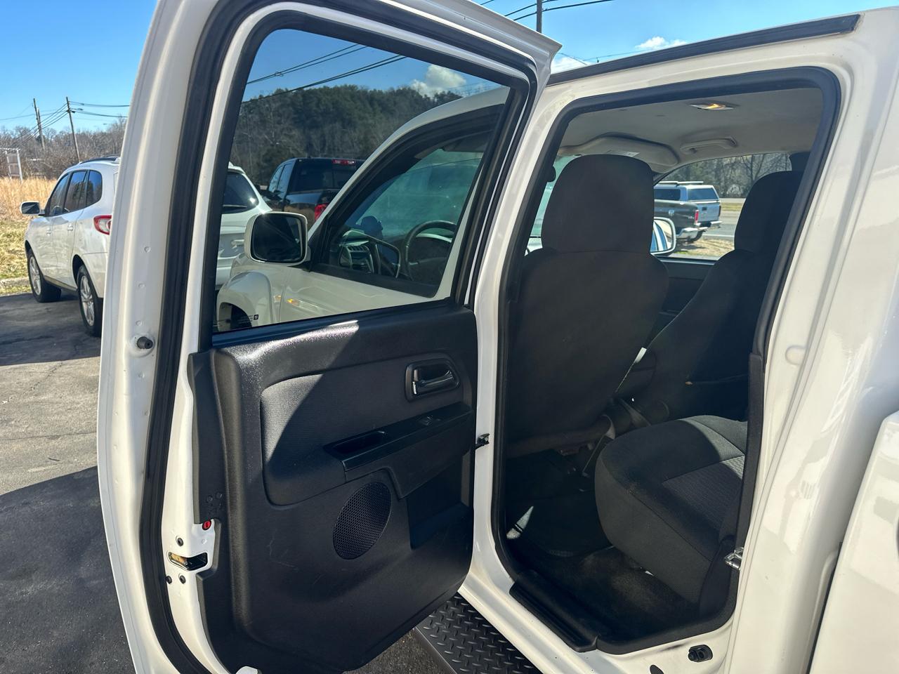 Chevrolet Colorado 2LT Crew Cab 2WD 2011