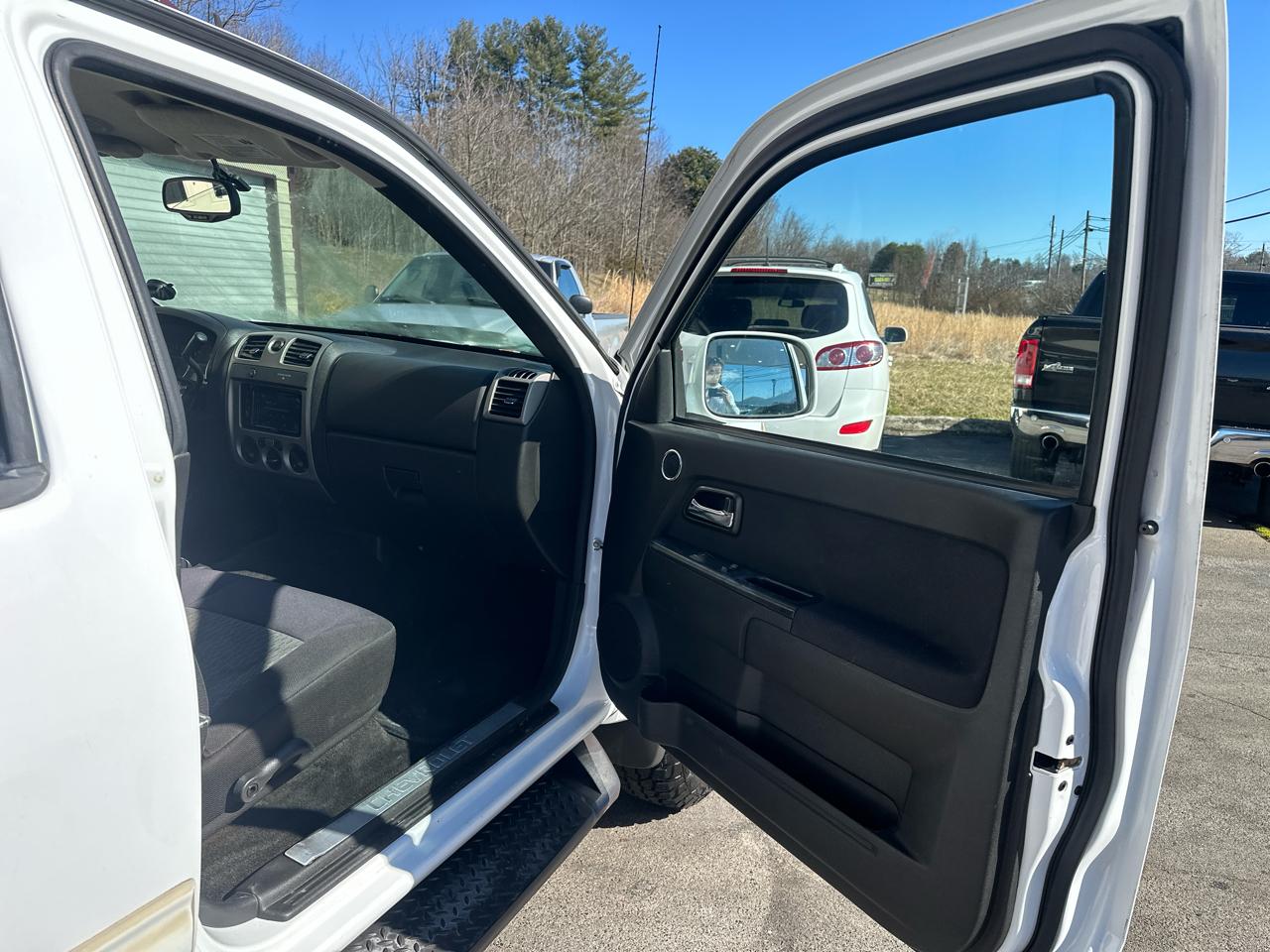 Chevrolet Colorado 2LT Crew Cab 2WD 2011