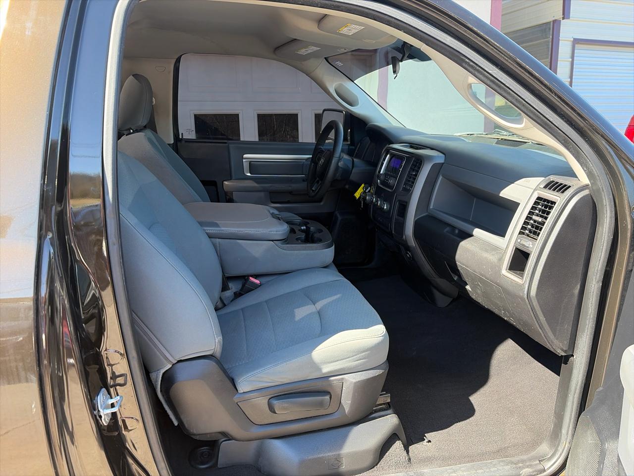 RAM 1500 Tradesman Regular Cab SWB 2WD 2013