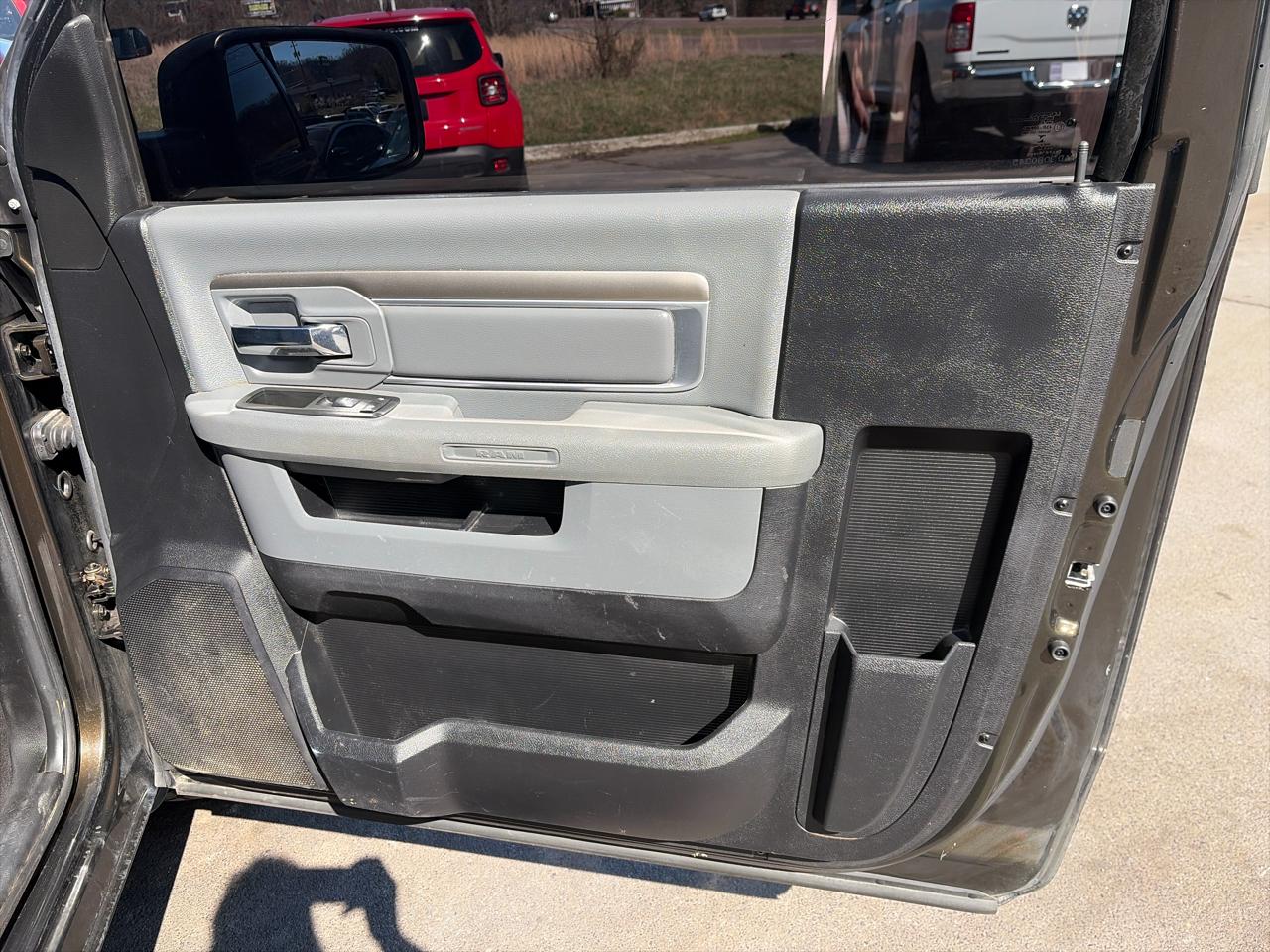 RAM 1500 Tradesman Regular Cab SWB 2WD 2013